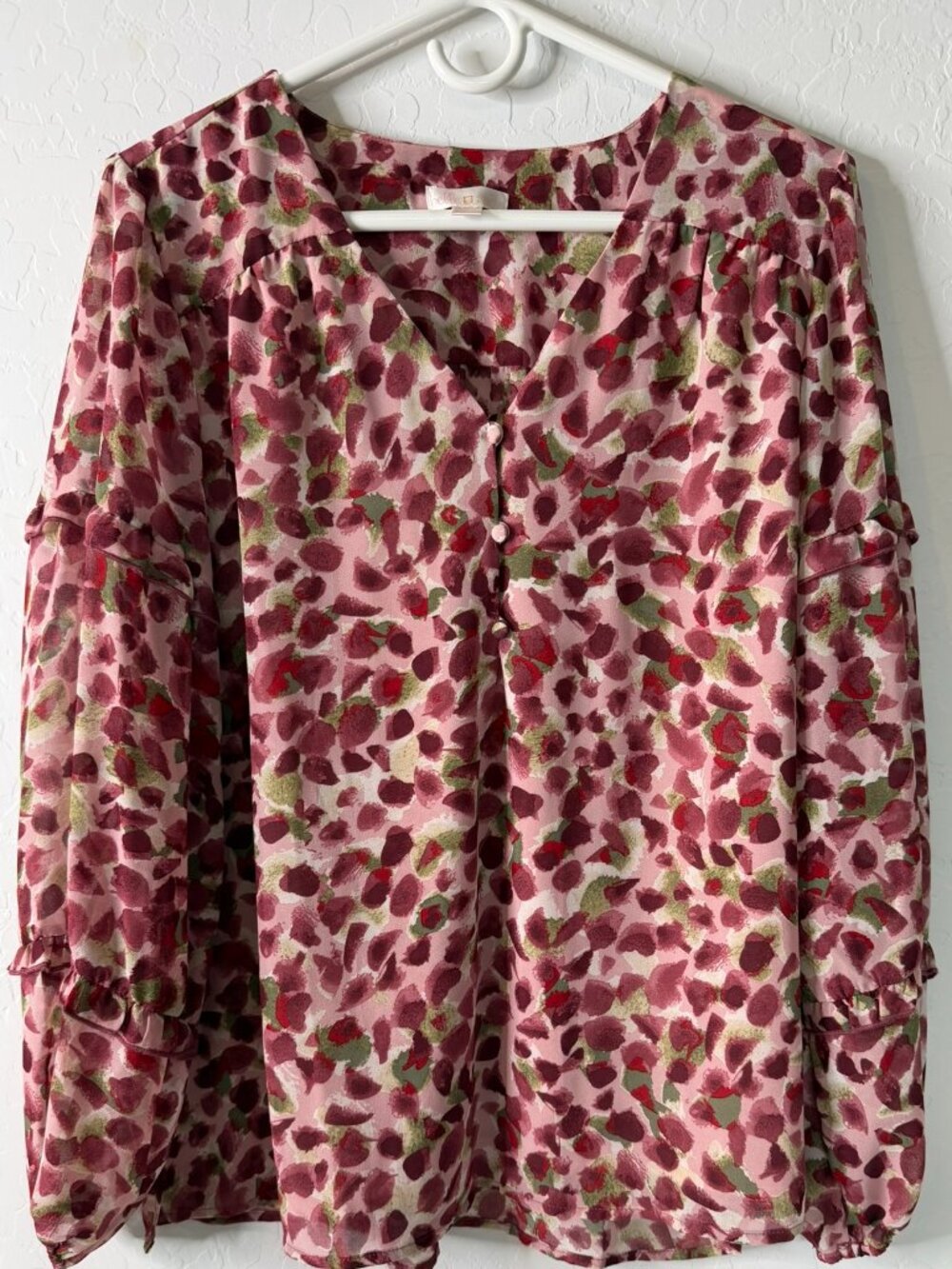 Belle by Kim Gravel Savanna Print Blouse with Ruffle Detail Pink Floral Size M